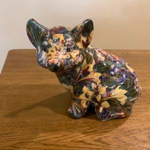 Ceramic floral PIG decor